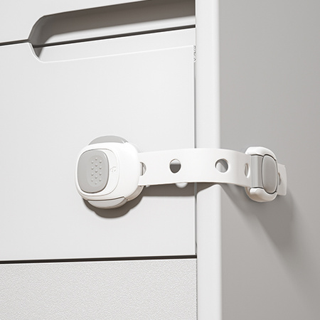 Babyono 1643 Zabezpieczenia do mebli. Blokada uniwersalna 2 szt.