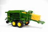 Bruder 02017 prasa kostkująca do siana John Deere