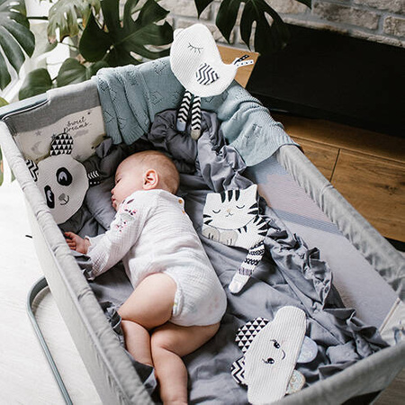 BABYONO 1534 Przytulanka - szeleścik CHMURKA BLINK & SMILE