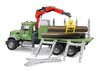 Bruder 02824 MACK z dźwigiem przyczepą i pniami